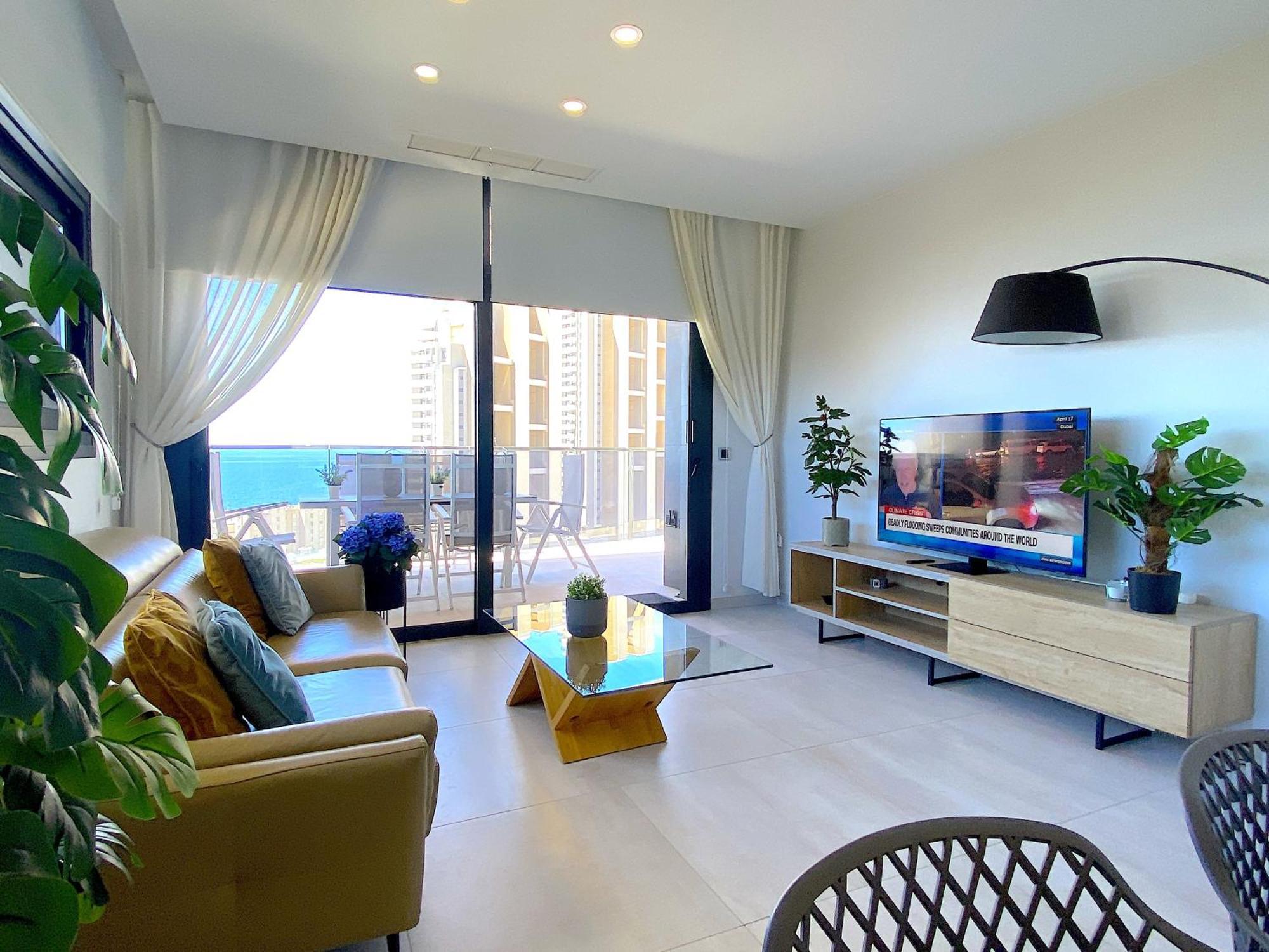 Lujoso Apartament Con Impresionantes Vistas Al Mar Бенидорм Екстериор снимка