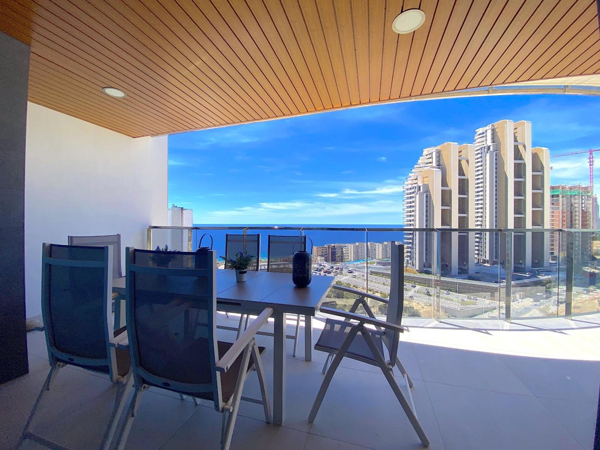Lujoso Apartament Con Impresionantes Vistas Al Mar Бенидорм Екстериор снимка